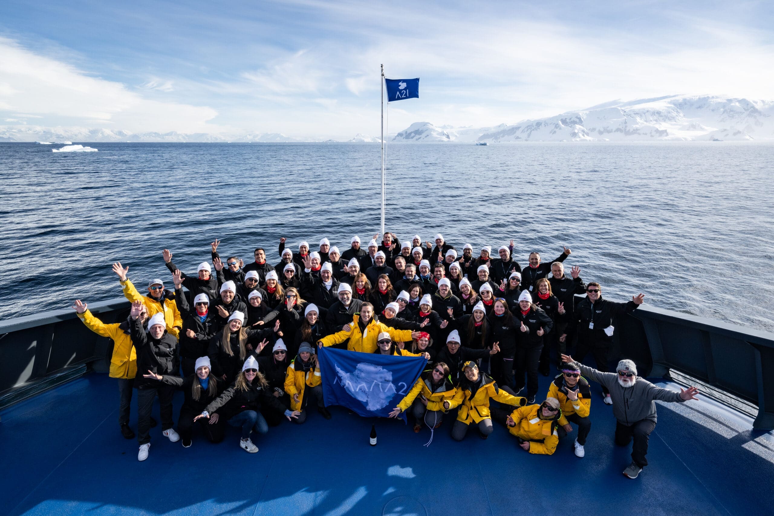 A21_MAG22-CA_2023-24_ANAIS AFRIKA_ARP0140_HIGH Antarctica air cruise by IBG Travel